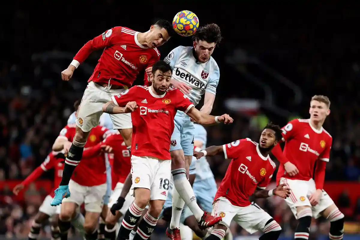 Match officials confirmed for Manchester United vs West Ham